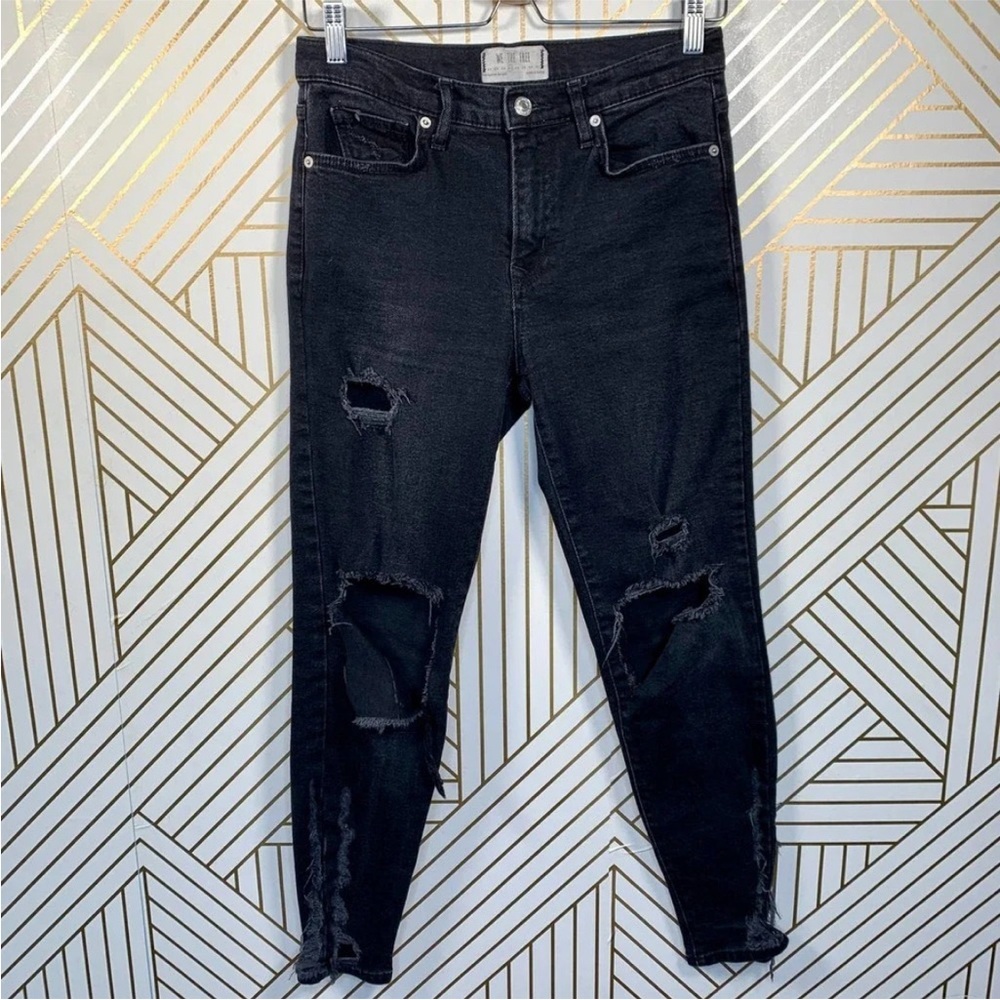 Free People Black About a Girl Ripped‎ HighRise Crop Jean size 30 - Picture 5 of 16